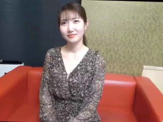 约啪黑丝美乳羞涩大一学妹 太嫩了漂亮白虎嫩逼 先足交再手撸最后啪啪狠操 穿着衣服直接操 高清1080P完整版